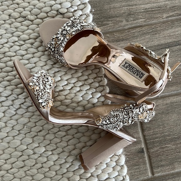 Badgley Mischka Gold Diamond Stone Heels size 9.5